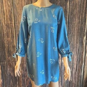 Old Navy NWT size small petite SP denim with white floral design summer